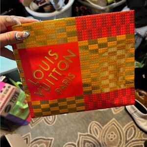 Holiday edition shopping bag Louis Vuitton